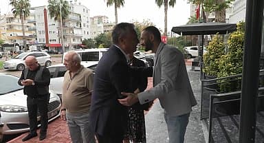 Muratpaşa Belediye Başkanı Uysal: "Dünyaya örnek olmak zorundayız"
