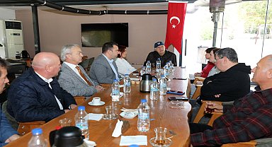 Narlıdere Belediye Başkanı Ali Engin, muhtarlarla ortak akıl toplantısında bir araya geldi