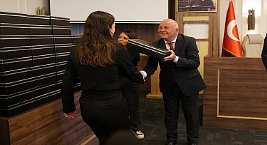 Öğretmenler Günü'nde Başkan Karakayalı'ya anlamlı ziyaret