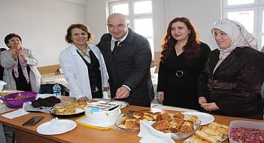Saray Belediye Başkanı Erkiş, öğretmenleri unutmadı