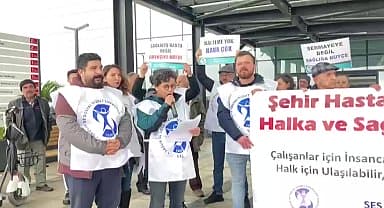 SES İzmir'den Bayraklı Şehir Hastanesi önünde eylem: "neredeyse personeller yaka paça polikliniklerden toplanarak Şehir Hastanesi'ne götürüldü"