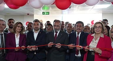 Tarsus Belediyesi, ücretsiz eğitim imkânı sunan "Kurs Merkezi'ni açtı