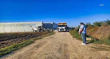 Tarsus Belediyesi Yenice'de 33 yıldır açılmayan arazi yollarını açıyor