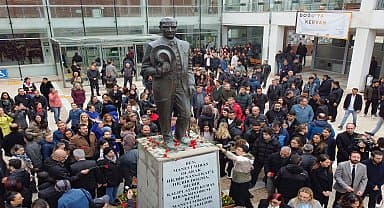 Tepebaşı Belediyesi'nden Ata'ya saygı duruşu