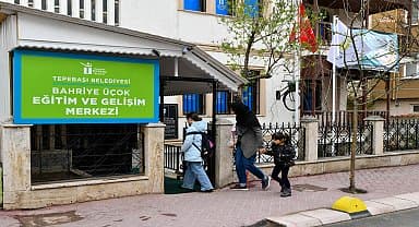 Tepebaşı Belediyesi öğrencilerin yanında