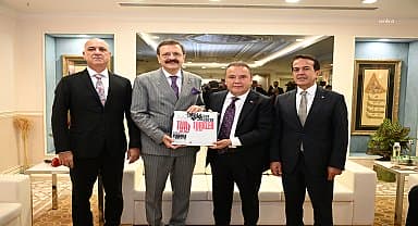 TOBB Başkanı Hisarcıklıoğlu'dan Antalya Büyükşehir Belediye Başkanı Böcek'e ziyaret