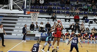 Turgutlu Belediyesi Kadın Basketbol son topta kaybetti
