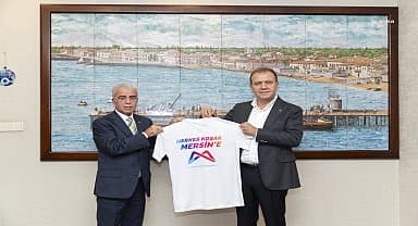 Vahap Seçer, '5. Uluslararası Mersin Maratonu'na kaydını yaptırdı