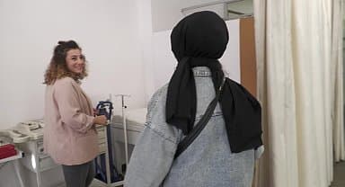 Vatandaşların işitme cihazları Esenyurt Belediyesi'nden