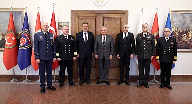 Yaşar Güler, Askeri Güven Artıcı Önlemler Toplantısı için gelen Yunanistan heyeti ile görüştü