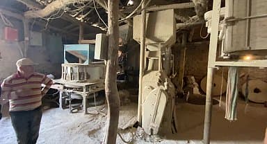 Yozgat'ta 49 yıldır çalışan taş değirmen taleplere yetişmeye çalışıyor