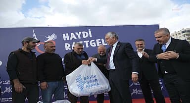 Adana Büyükşehir'den kıyı balıkçılarına destek