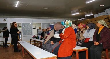 Antalya Büyükşehir'den mevsimlik kadın işçilere "aile planlaması eğitimi" 