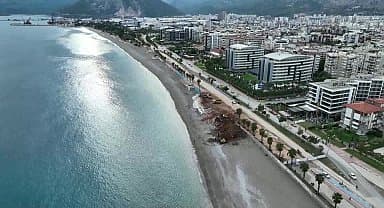 Antalya Büyükşehir'in 2.Etap Konyaaltı Sahil Projesi'nde çalışmalar sürüyor