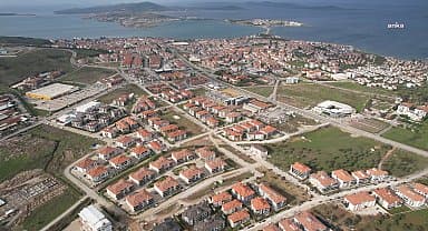 Ayvalık'ta doğal gaz çalışmalarının yollarda oluşturduğu tahribat onarılıyor