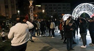 Ceyhanlılar, Atatürk için gece sokaklara indi