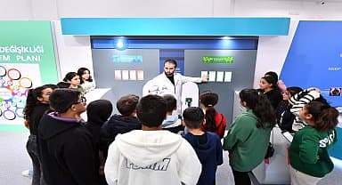 Çilek Kurs Merkezi öğrencileri, Mercan 100. Yıl İklim ve Çevre Bilim Merkezi'ni ziyaret etti
