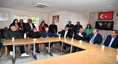Çukurova Belediye Başkanı Çetin, Emekli Dinlenme Evi'ni ziyaret etti