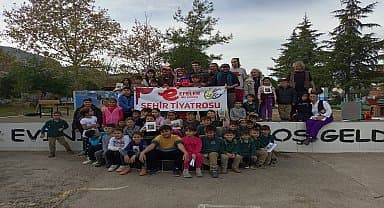 Efeler Belediyesi Şehir Tiyatrosu, Sardes'te minik tiyatro severlerle buluştu