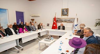 Ege Bölgesi Kars Ardahan Iğdır Dernekleri Federasyonu'ndan Tunç Soyer'e destek: "Sizleri tekrar bu koltukta görmek istiyoruz"