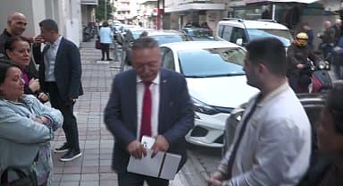 Eski CHP İzmir Milletvekilleri Tacettin Bayır ve Musa Çam, 'Ön seçim' çağrısıyla İzmir Büyükşehir Belediye Başkanlığı'na aday adayı oldu
