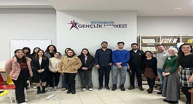 Eskişehir'de gençler için gönüllülük söyleşisi düzenlendi