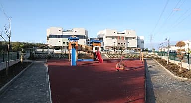 Gemlik'te çocuklar yeni parklarına kavuştu