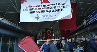 Honaz Belediyesi, şehitler için lokma dağıttı