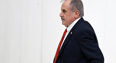 İYİ Parti İstanbul Milletvekili Salim Ensarioğlu, partisinden istifa etti