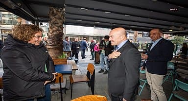 İzmir'de selzedelere ilk destek ödemesi yapıldı