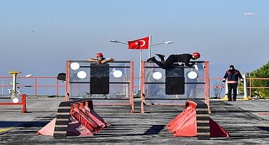 İzmir İtfaiyesi'ne girmek için ter döktüler