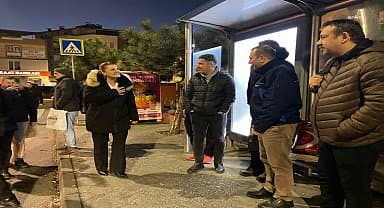İzmit Belediye Başkanı Hürriyet, Kuruçeşme'de emekçilere moral verdi
