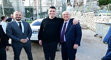 Karabağlar Belediye Başkanı Muhittin Selvitopu'dan "özel" okula ziyaret