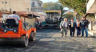 Karabağlar'da asfalt yapım çalışmaları devam ediyor