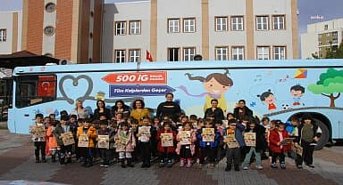Kartallı minikler 'kütüphane okuluma geldi' projesiyle kitapların büyülü dünyasına adım attı