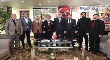 Kazım Kurt Eskişehir Esnaf ve Sanatkârlar Odaları Birliği'ni ziyaret etti