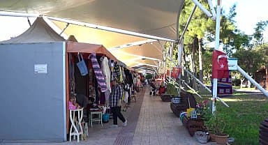 Konyaaltı'nın üreten kadınlarından yılbaşı hediyeleri