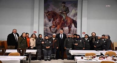 Lüleburgaz Belediye Başkanı Gerenli, 5 Aralık Dünya Kadın Hakları Günü dolayısıyla kadın işçilerle bir araya geldi