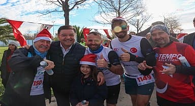 Maltepe'de 2024 temalı yeni yıl koşusu yapıldı