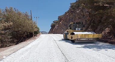Marmaris Belediyesi Fen İşleri Müdürlüğü 1,5 ayda 17 bin 584 metrelik asfalt yol çalışması yaptı