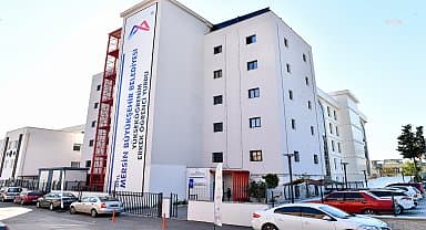 Mersin Büyükşehir'den hem öğrencilere hem de ailelerine destek