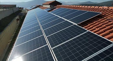 Muğla Büyükşehir Belediyesi Geçici Hayvan Bakımevi'ndeki güneş panelleri bugüne kadar 305 bin liralık elektrik üretti