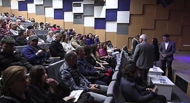 Mümkün Dünyalar Oyunu Karabağlar'da