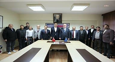 Odunpazarı Belediye Başkanı Kazım Kurt TÜRK-İŞ'i ziyaret etti