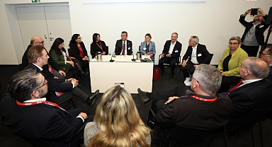 Özgür Özel, Berlin'de SPD milletvekilleri ile bir araya geldi