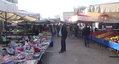 Pazara alışverişe gelen Kadirlili vatandaş: "Bir lahana 50 lira olmuş nasıl alacağız?"