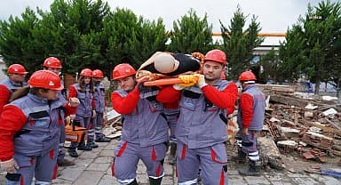 Seferihisar Belediyesi'nden deprem tatbikatı