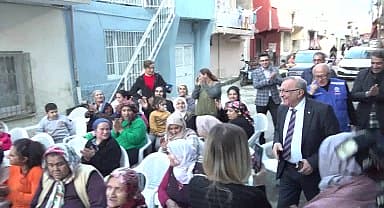 Seyhan Belediye Başkanı Akay, Yenibeyli kadınların konuğu oldu