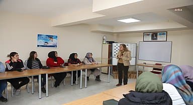 Sütlüce'de kadınlara hizmet tanıtım toplantısı yapıldı