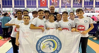 Tepebaşı'nın yüzücüleri başarı ile döndü